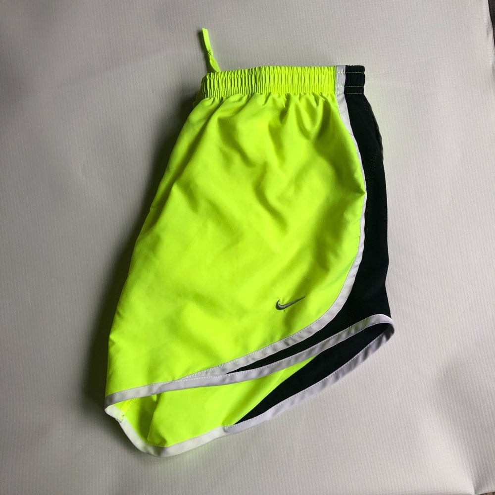 NIKE NEON Dri-Fit Shorts! ✔️ - Picture 2 of 7